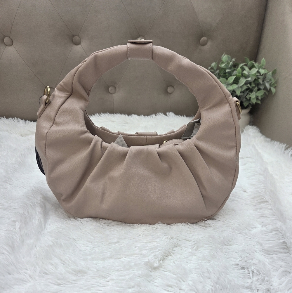 Scoop‎ Ruched Beige Hobo Shoulder Bag NWT - Picture 2 of 8